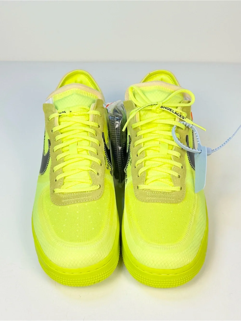 Nike Air Force 1 Men’s Low Off-White Volt Sz 13 NEW IN BOX Style AO4606 700